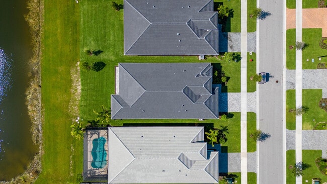 Building Photo - 5576 Captiva Ln