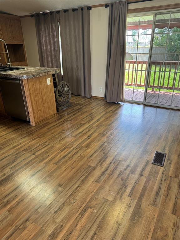 Building Photo - 16350 Hill Country Ct