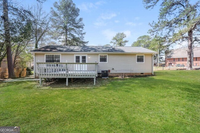 Building Photo - 6832 Cedar Dr