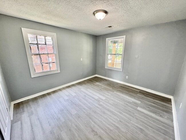 Building Photo - 1294 N McNeil St