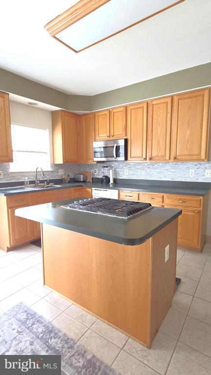 Building Photo - 5455 Quaint Dr