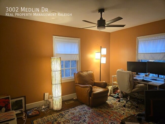 Building Photo - 3002 Medlin Dr