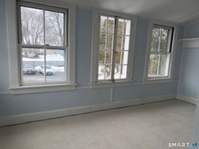 Building Photo - 252 Main St