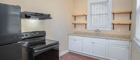 Building Photo - 639 Canton-