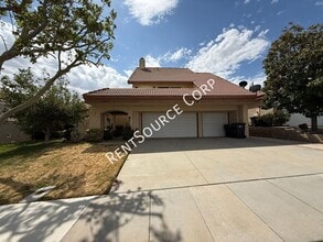 Building Photo - 40270 Homeridge Dr