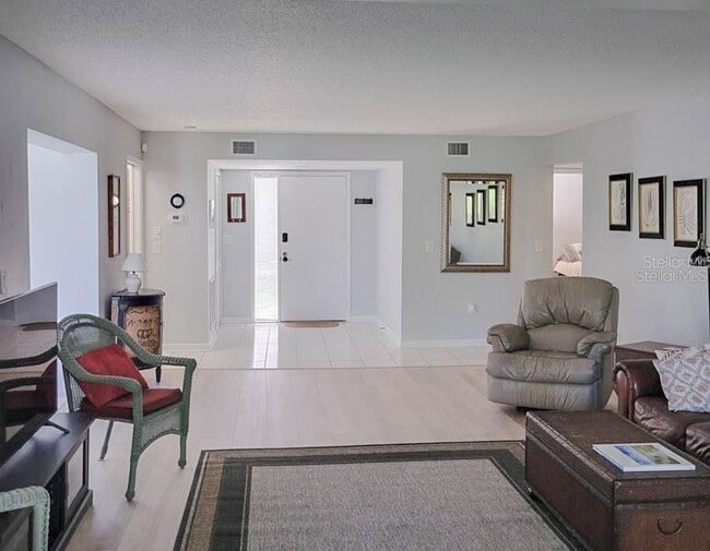 Building Photo - 5018 MARSHFIELD Rd