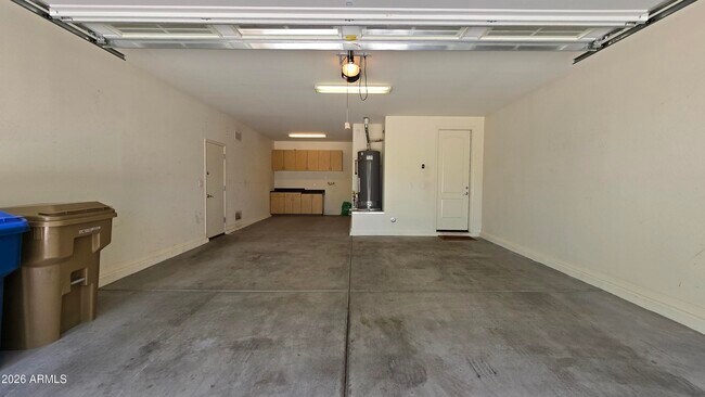 Building Photo - 20737 W Valley View Dr
