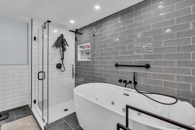 Building Photo - 2468 Robin Way
