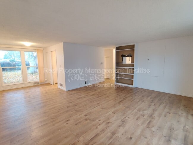 Building Photo - 1405 Wright Ave