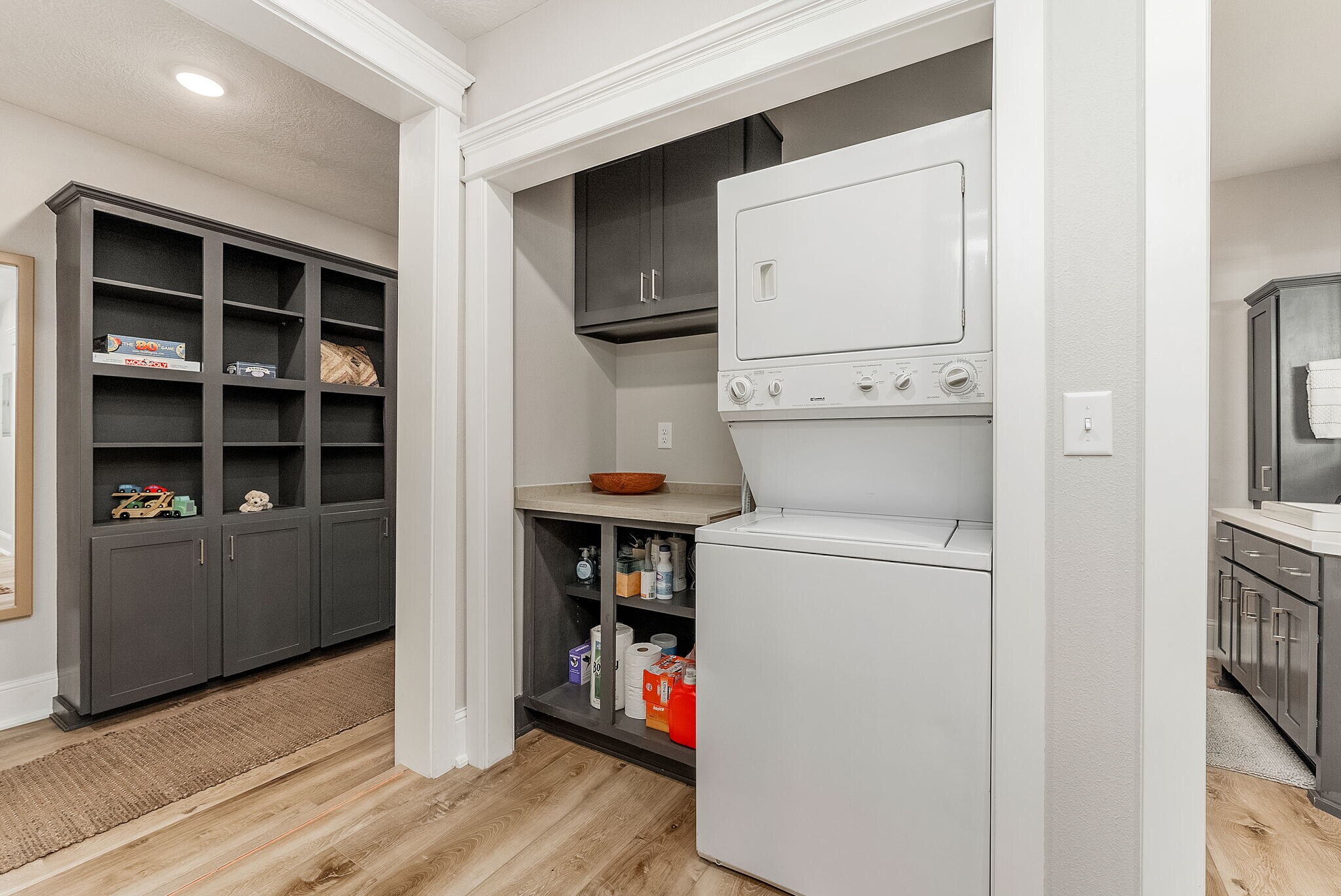 full size stacked laundry - 709 S Phillips Ave