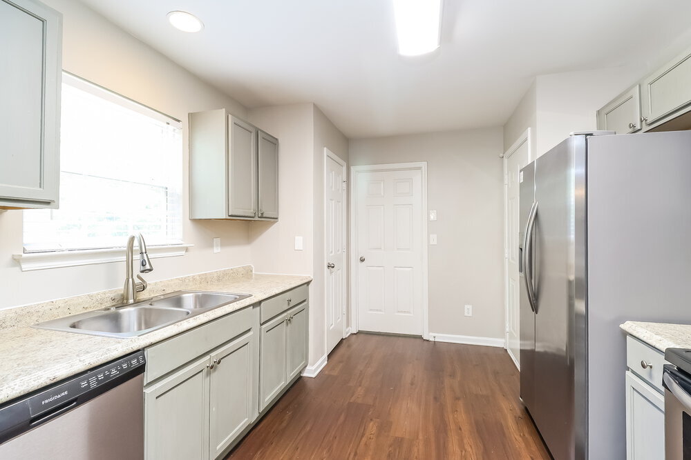 Building Photo - 7823 Montbrook Dr