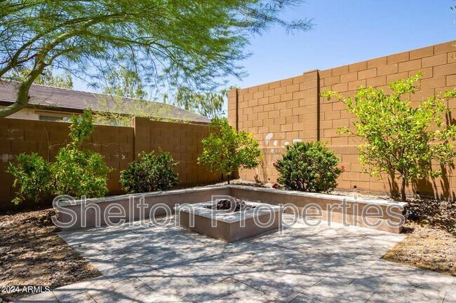 Building Photo - 20654 W Alsap Rd