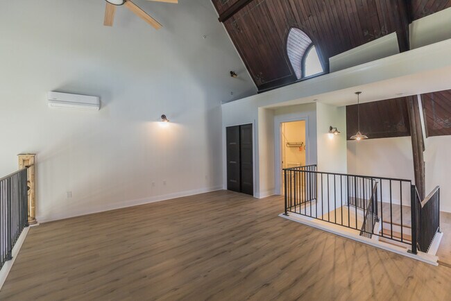 Building Photo - 141 Krams Ave