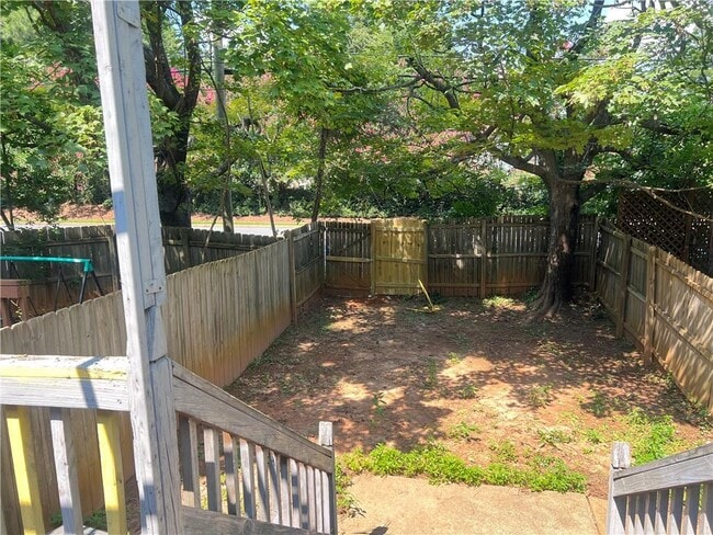 Building Photo - 1145 Country Club Pl