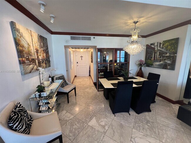 Building Photo - 100 Lincoln Rd