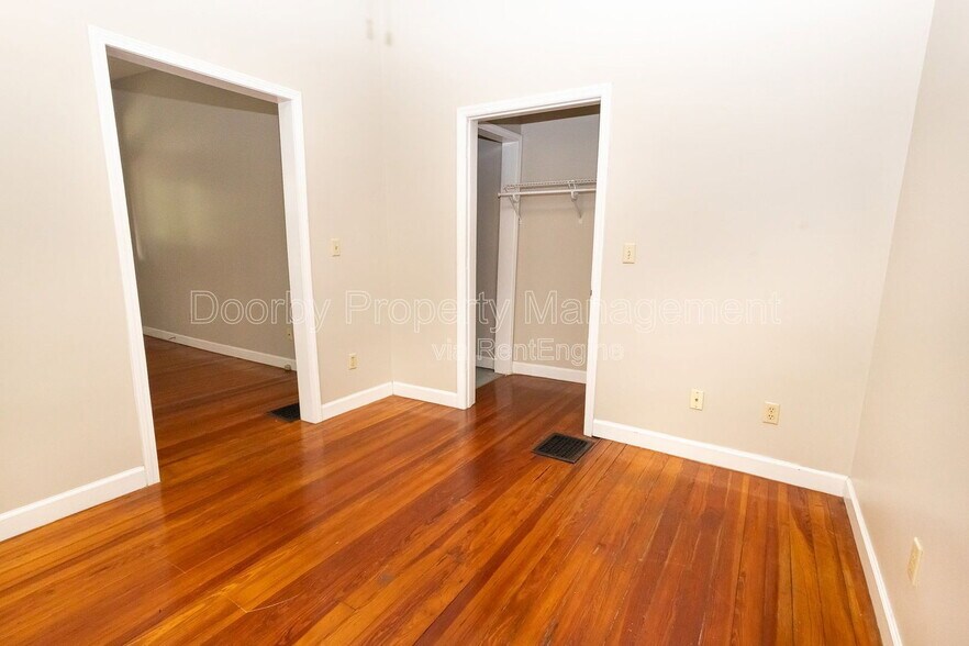 Building Photo - 318 Tremont St