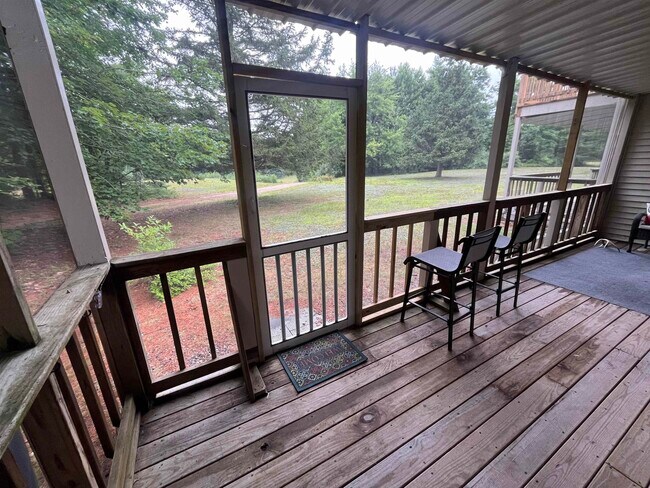 Building Photo - 9 Fawn Meadows