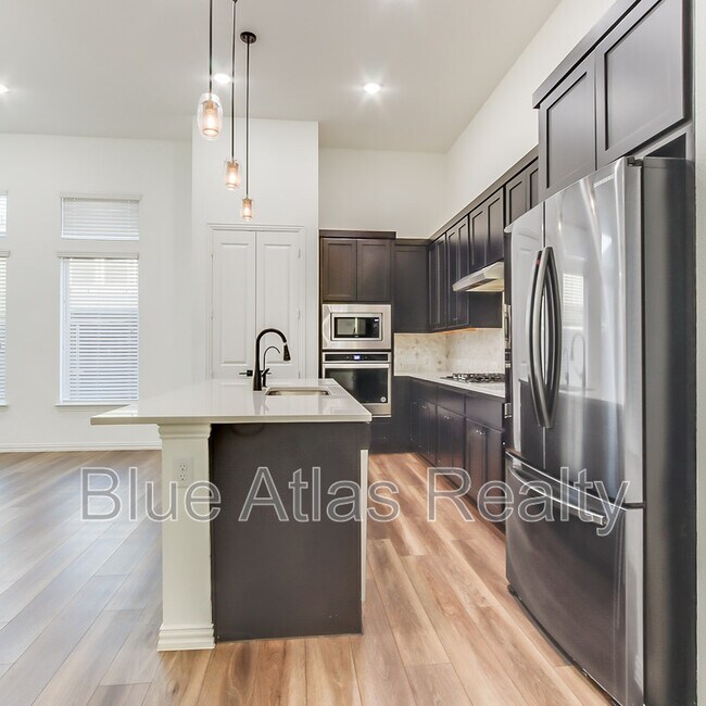 Building Photo - 235 Woodson St