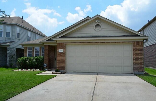 Primary Photo - 17915 Alpine Brook Ln