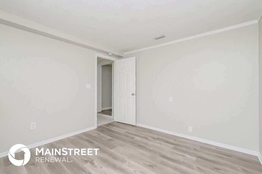 Building Photo - 2717 Gardner Pl