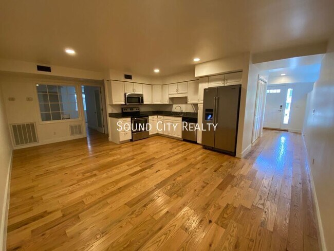 Building Photo - 1612 Boscobel St