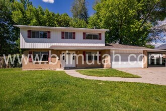 Building Photo - 1561 E 4945 S