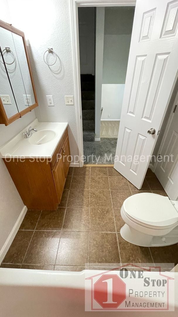 Building Photo - Charming 3-bedroom, 1-bathroom in Independ...
