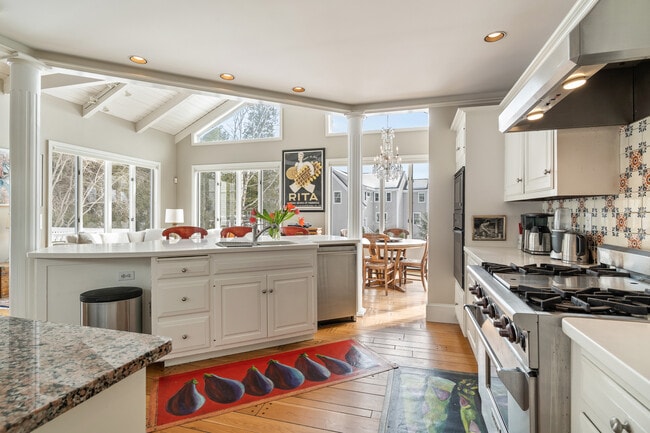 Building Photo - 239 Foreside Rd