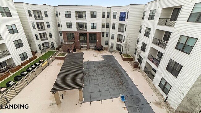 Building Photo - 1494 N High St