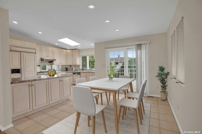 Building Photo - 3049 Clubhouse Rd