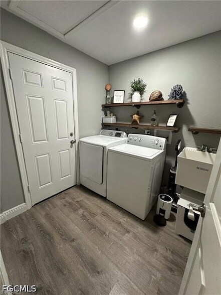 Building Photo - 1714 SE 2nd St