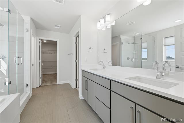 Building Photo - 27615 E Geddes Pl