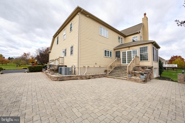 Building Photo - 1401 Hampstead Ct