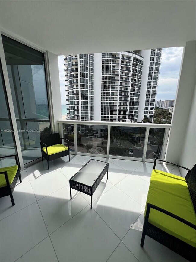 Building Photo - 18201 Collins Ave