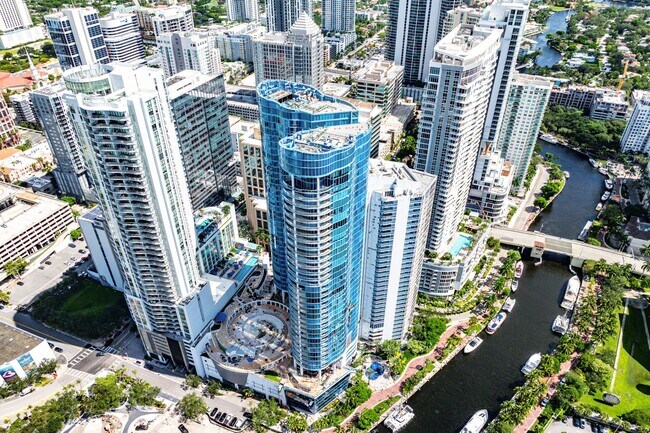 Building Photo - 333 Las Olas Way