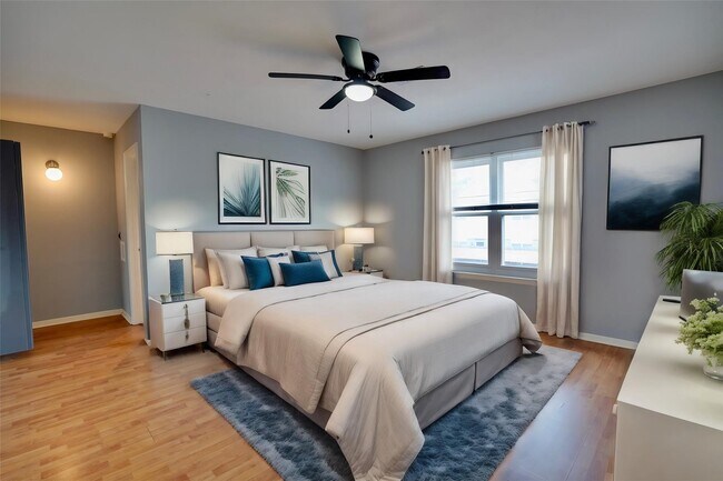 Building Photo - 6401 Skyline Dr