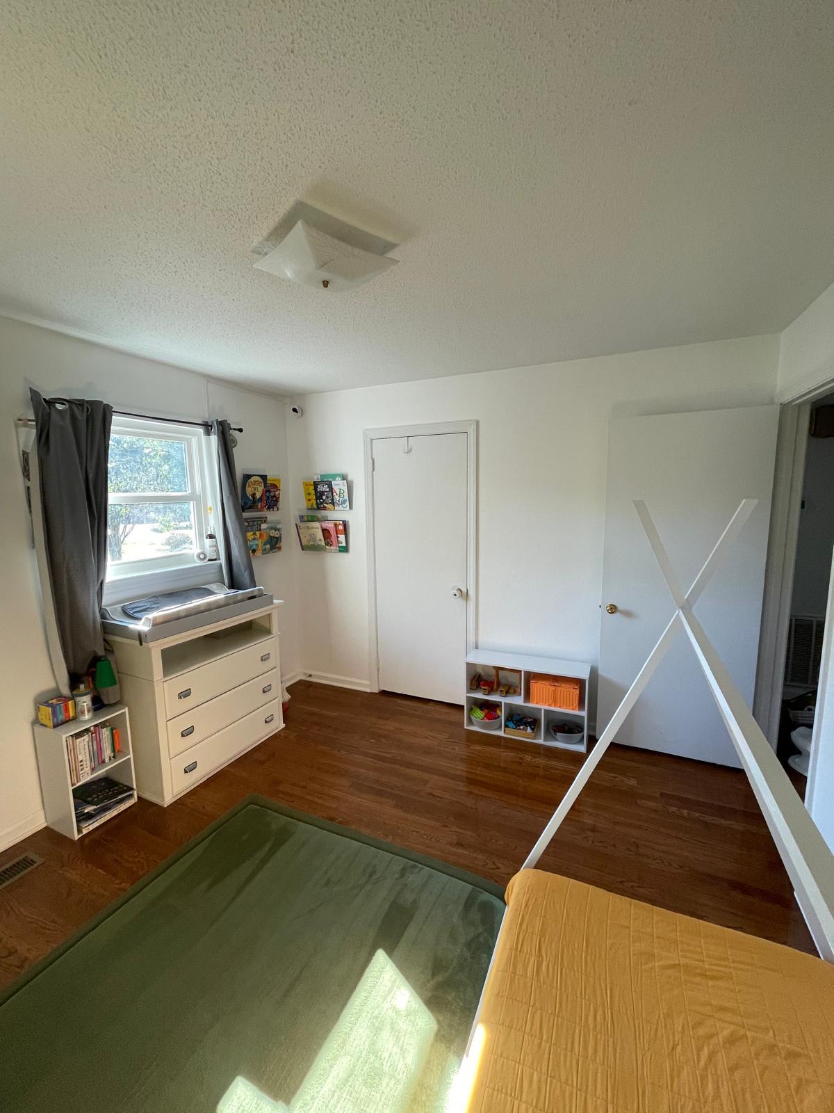 Room B - 963 Brynwood Dr