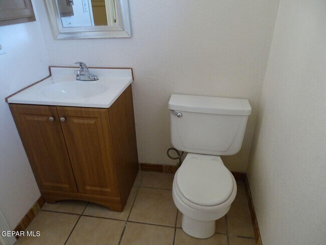 Building Photo - 5245 Roger Maris Dr