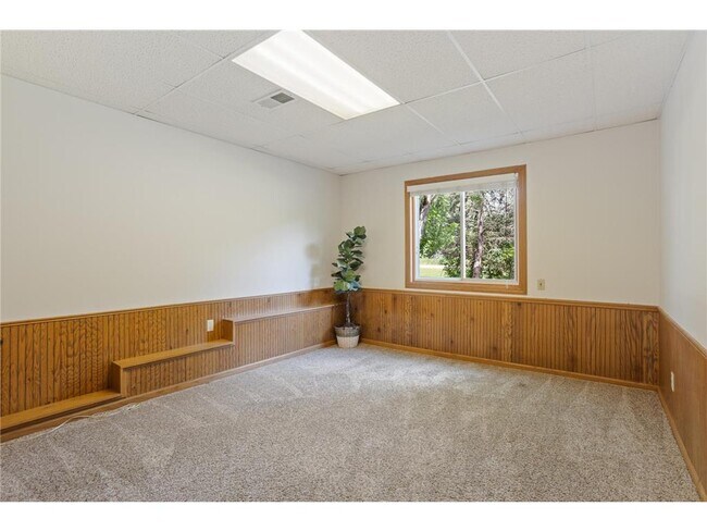 Building Photo - 18525 County Rd 24