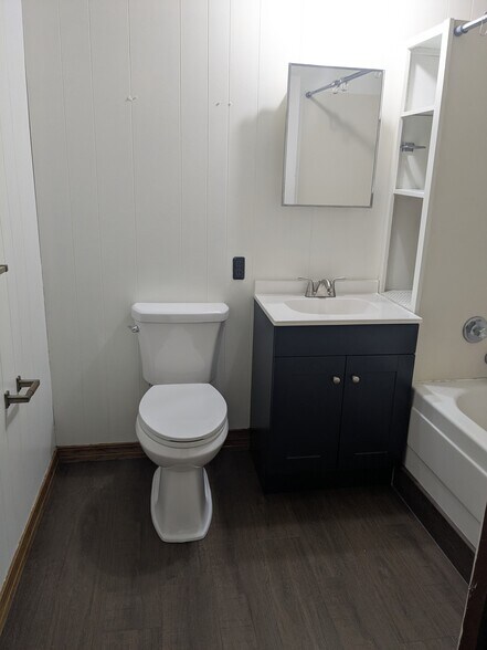 Building Photo - 1306 Marion Dr