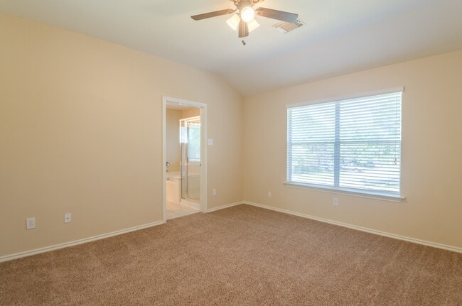 Building Photo - 6303 Veranda Green Trail