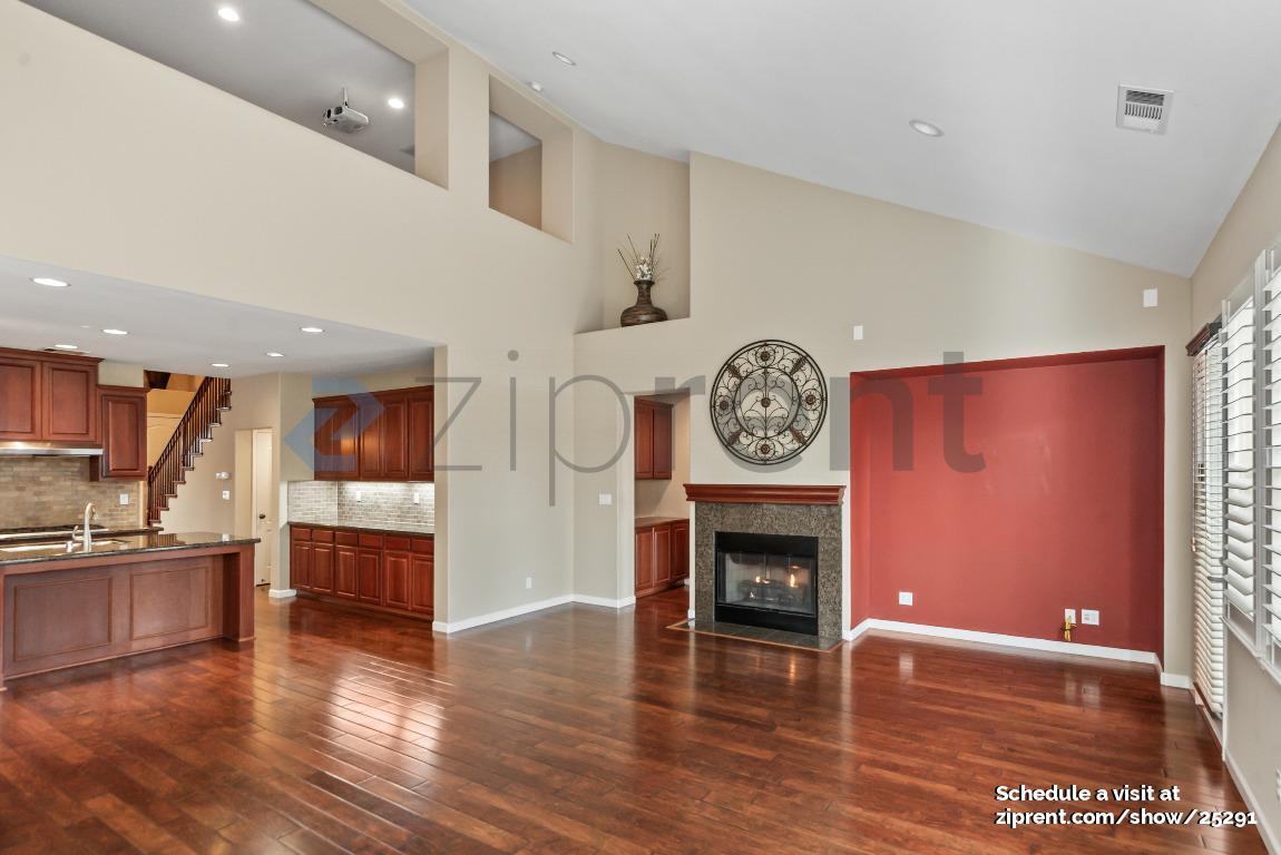 Building Photo - 651 Carrington Ct