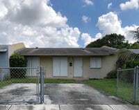 Building Photo - 11413 SW 150th Dr