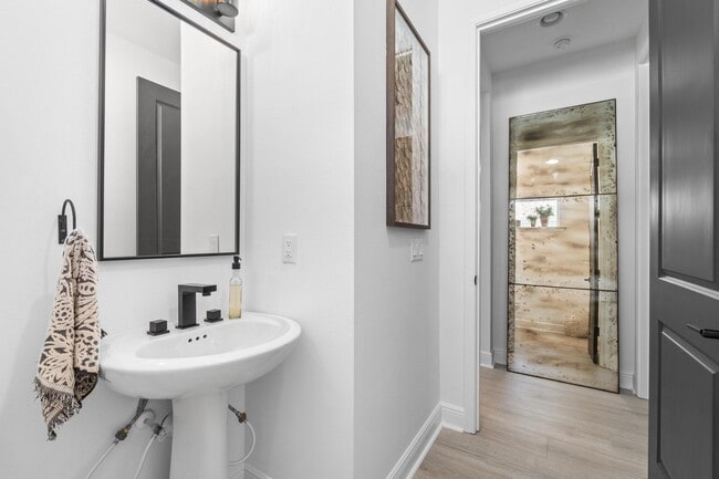 Building Photo - 8411 Coral Reef Wy