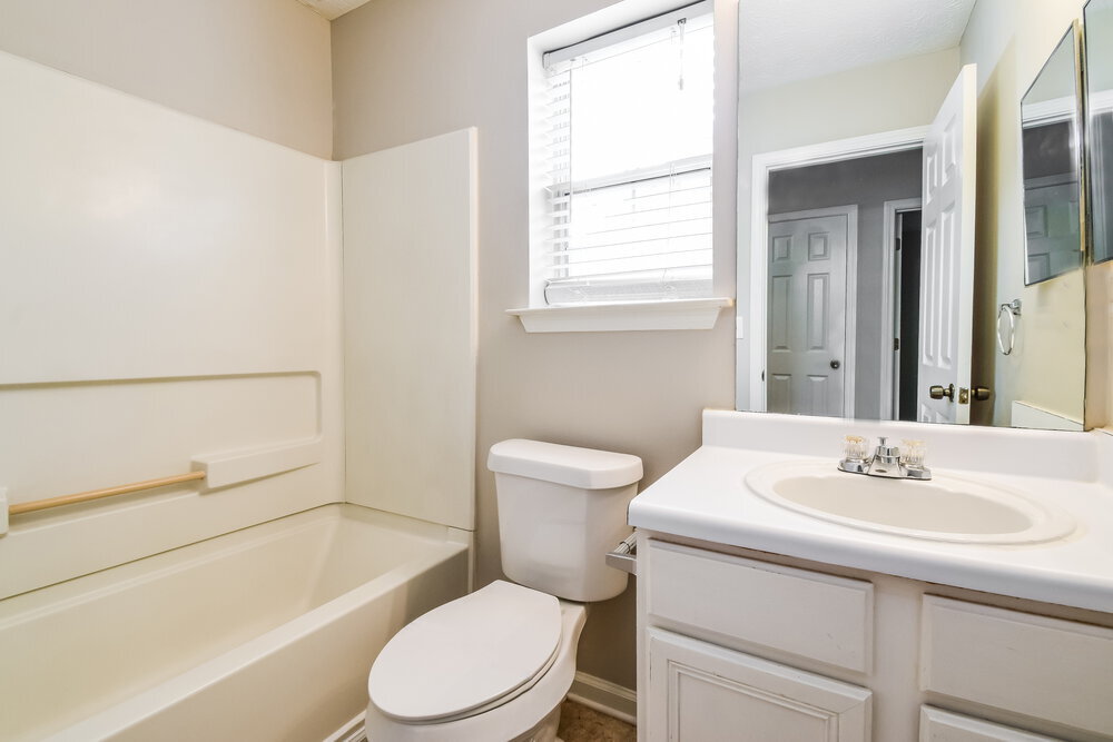 Building Photo - 1068 Litchfield Way SW