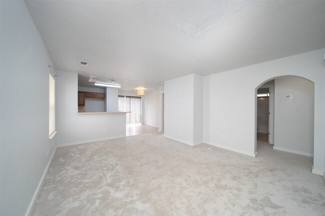 Building Photo - 11914 Rolling Stream Dr