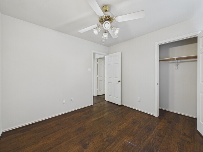 Building Photo - 1151 Andover Dr