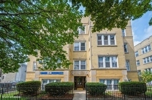 Primary Photo - 4424 N St Louis Ave