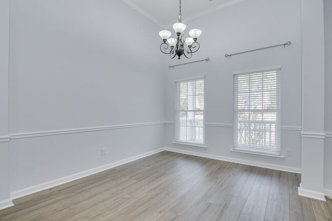 Building Photo - 4 Bedroom 2 Bath in Evans