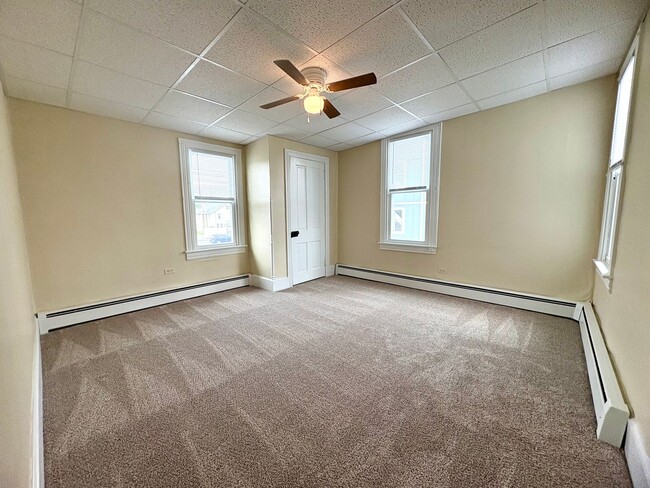 Building Photo - 3 Bedroom 1.5 Bathroom in Elizabethtown!